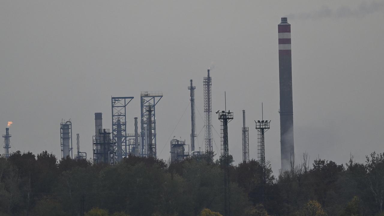 Pożar rafinerii. Problemy w regionie