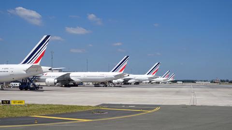 Samoloty Air France na podparyskim lotnisku Charles de Gaulle [wideo archiwalne]