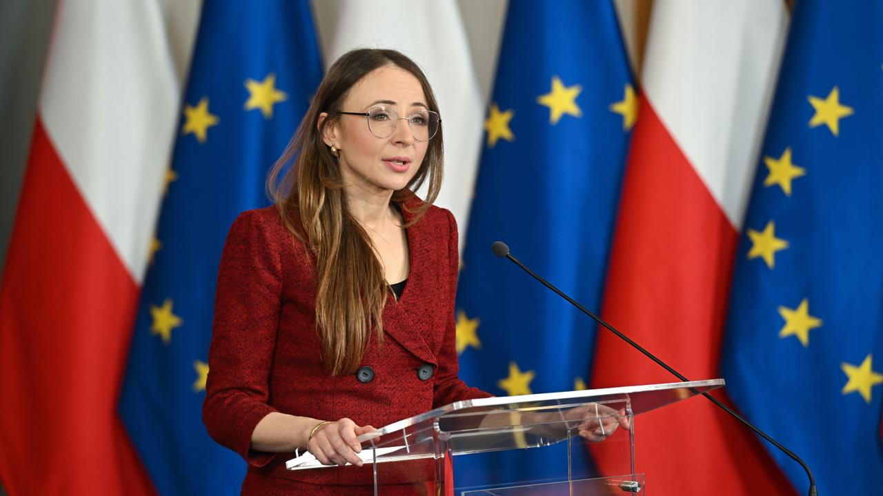 "To jest godność pracy". Ministra zapowiada zmiany dla pracowników