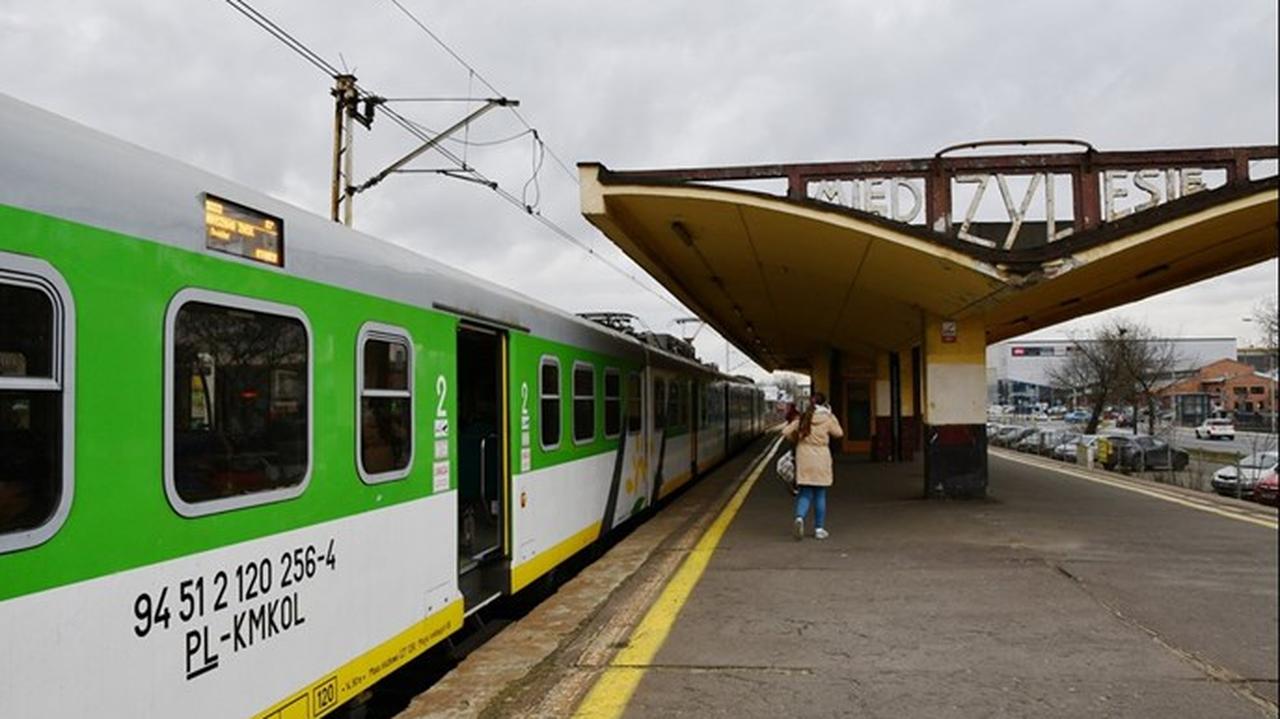 Kolejowa spółka wstrzymuje łączenie zakładów