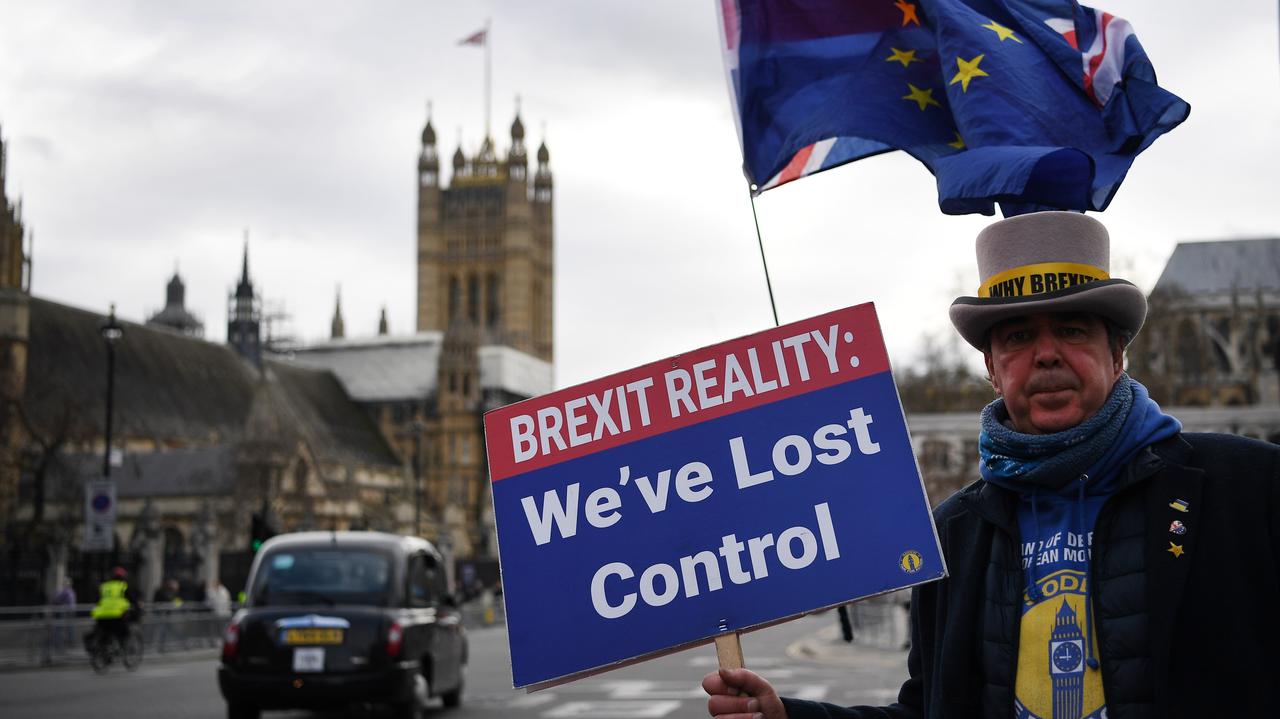 Już dwie trzecie Brytyjczyków uważa, iż brexit był porażką. Oto kogo za to winią