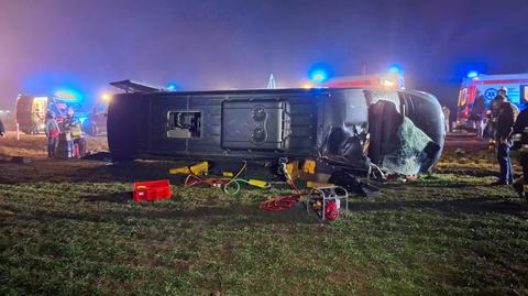 Wypadek z udziałem busa. Sześć osób trafiło do szpitala