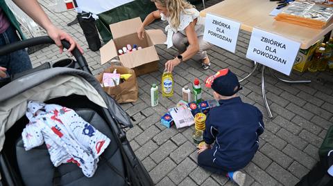 "Z czym zostajemy? Z niczym". W całym kraju trwają zbiórki darów dla powodzian