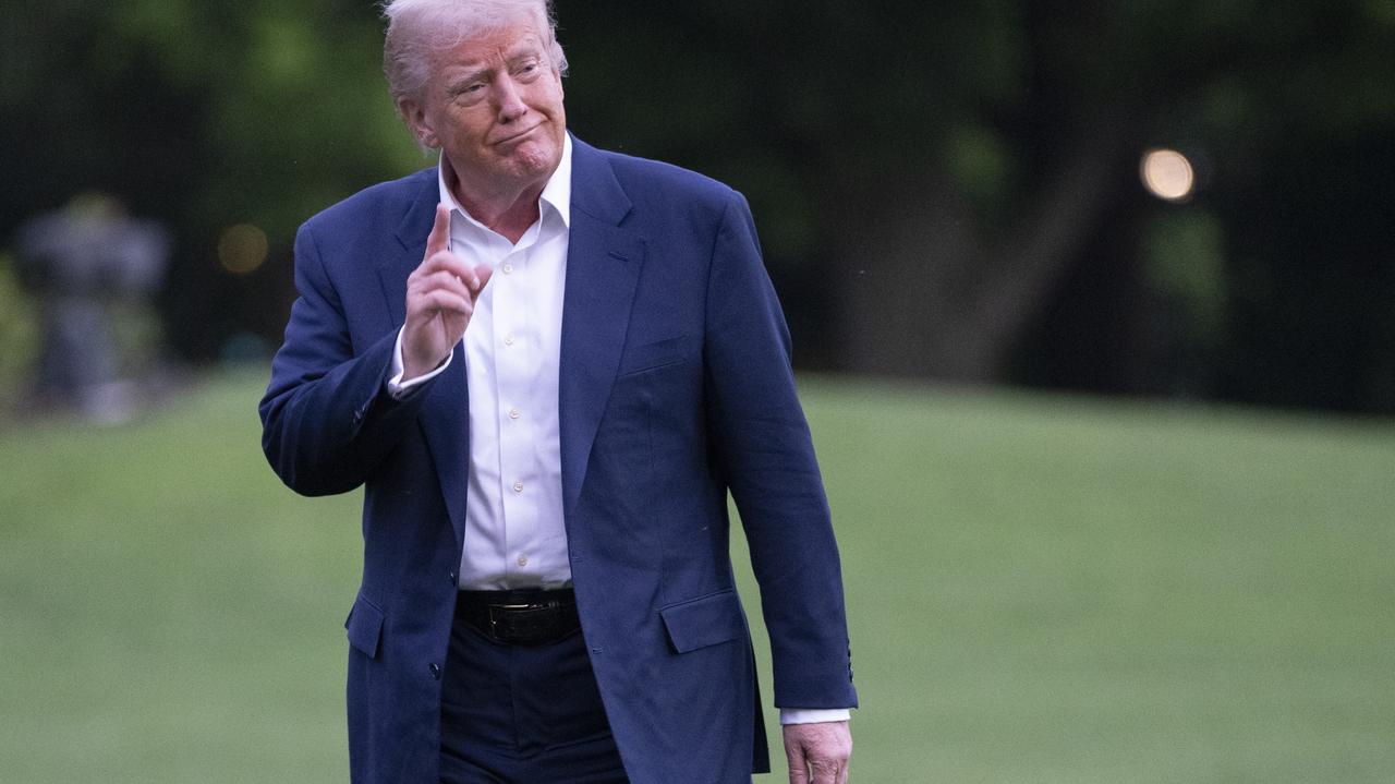 "Niefortunna literówka" na zegarku z Donaldem Trumpem