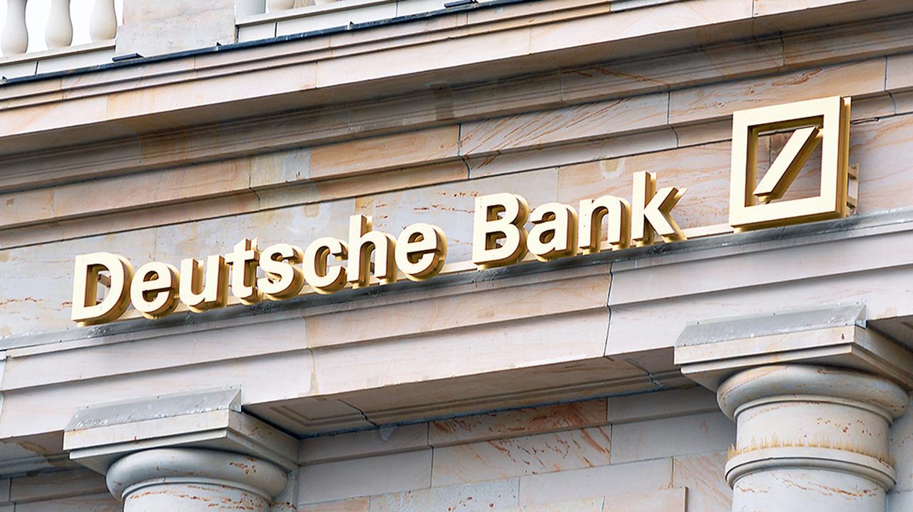 Policyjny nalot na siedzibę Deutsche Banku