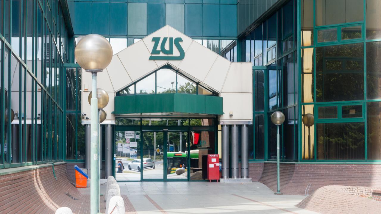 Plaga oszustw "na ZUS". uwaga na podejrzane maile