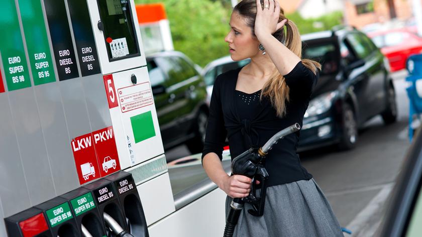 Ile paliwa za średnią krajową?