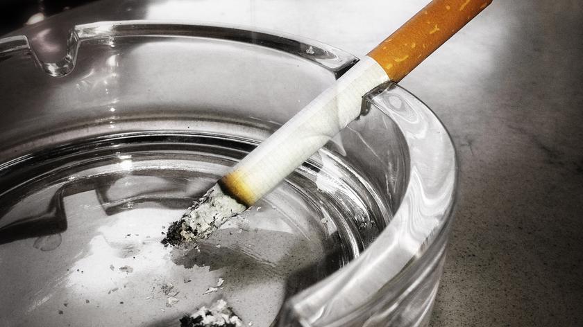 10 lat temu wprowadzono zakaz palenia w miejscach publicznych (materiał z 2020 roku)