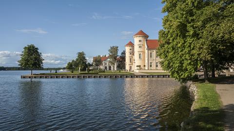 "Pałaców i zamków jest bardzo dużo"