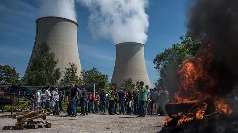 Francję opanowuje "wojna na wyniszczenie". Teraz straszą pracownicy atomówek