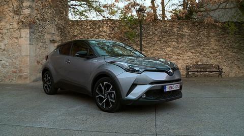 Toyota C-HR sprzedaje się jak świeże bułeczki