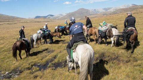 Zwiedzanie Mongoli w siodle
