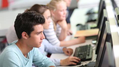 OECD: komputery w szkołach nie poprawiają wyników uczniów