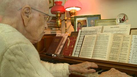 Ma 102 lata i jest pianistką