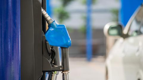 Ile można kupić paliwa za średnią wypłatę