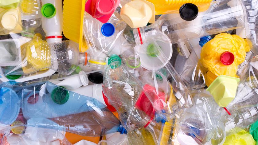 Zużywamy milion plastikowych butelek na minutę 