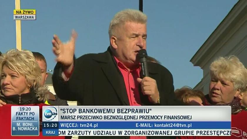 Ikonowicz przemawiał podczas antybankowego protestu w Warszawie