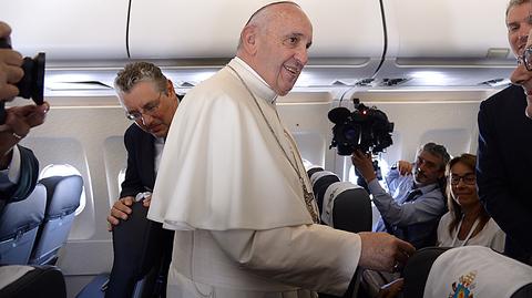 Papież wróci do Rzymu specjalnym samolotem. Zobacz jego wnętrze