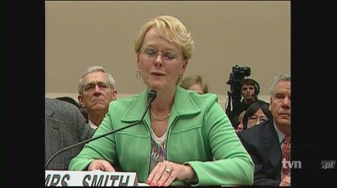 Rhonda Smith zeznaje przed komisją Kongresu
