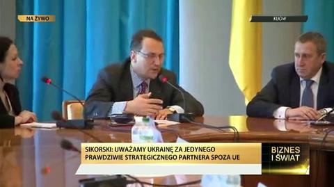 Sikorski: Zależy nam, aby Ukraina zdjęła embargo z polskich produktów