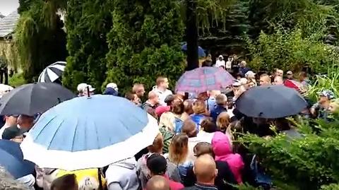 Protest parafian przeciwko proboszczowi w Fałkowie (materiał z 02.08.2022)
