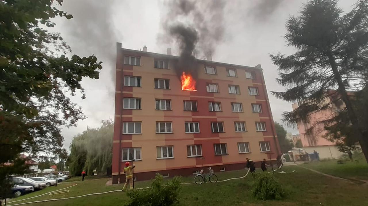 Pożar w bloku. Jedna osoba nie żyje, dwie są ranne