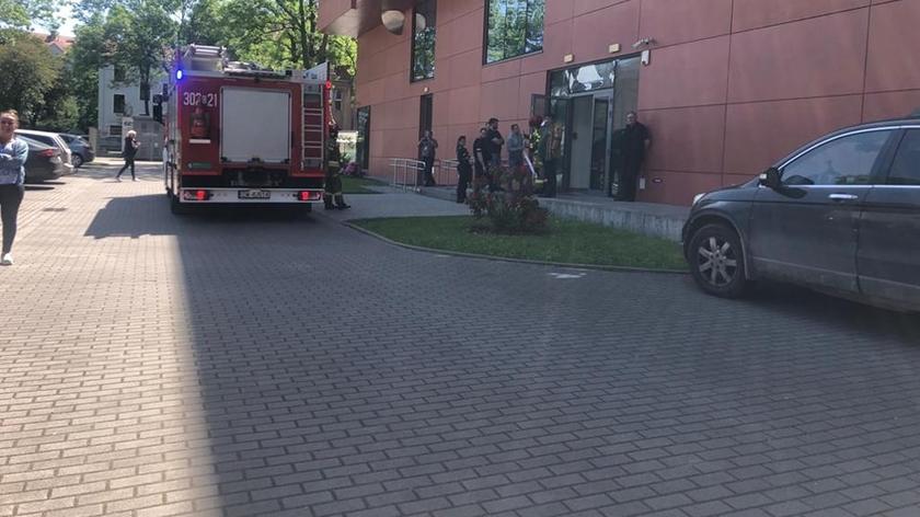 Padły serwery Politechniki Wrocławskiej. Podczas ćwiczeń przeciwpożarowych pył gaśniczy zasypał urządzenia