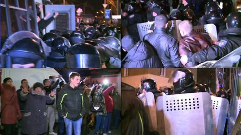 150 prorosyjskich demonstrantów otoczyło budnek SBU w Doniecku