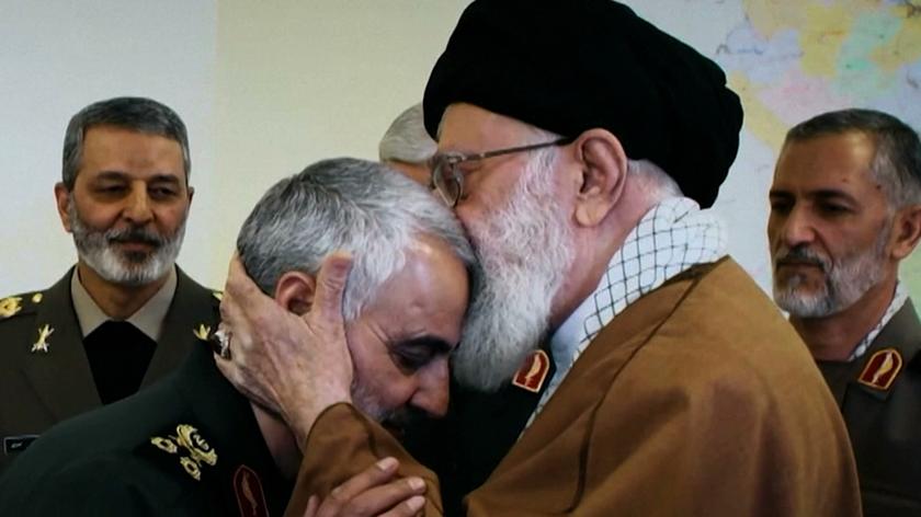 "Ali Chamenei sprawuje władzę w imieniu Boga". Kim jest najwyższy przywódca Iranu? ("Fakty o Świecie z 10.01)