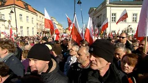 Apel poległych na Krakowskim Przedmieściu (TVN24)