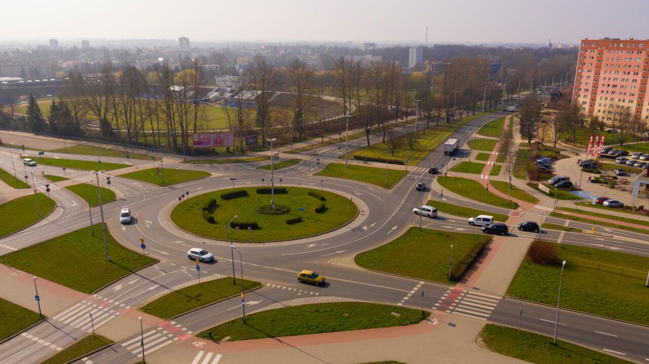 Lewy kierunkowskaz na rondzie? Sąd rozstrzygnął blisko trzyletni spór