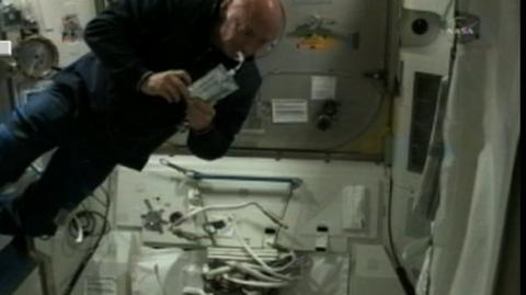 Astronauci obudzili się dziś przy dźwiękach muzyki (TVN24)
