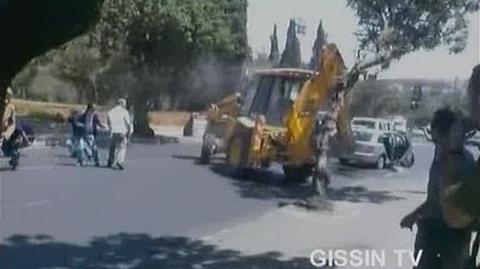 Atak buldożerem na izraelską autostradę (Reuters)