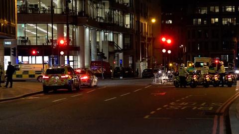 Atak terrorystyczny w Londynie. Nożownik zastrzelony 