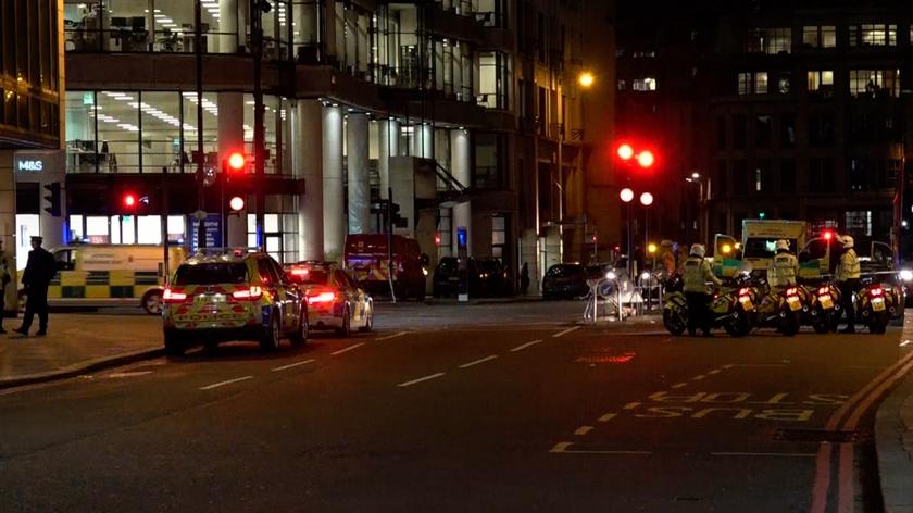 Atak terrorystyczny w Londynie. Nożownik zastrzelony 