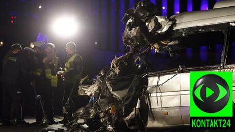 Bus wbił się w ciężarówkę. 8 zabitych, 10 rannych