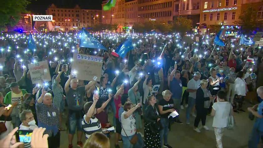 Protesty w obronie wolności mediów odbyły się m.in. w Poznaniu, Wrocławiu, Krakowie, Częstochowie i Szczecinie 
