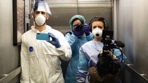 Włoscy dziennikarze na froncie walki z koronawirusem