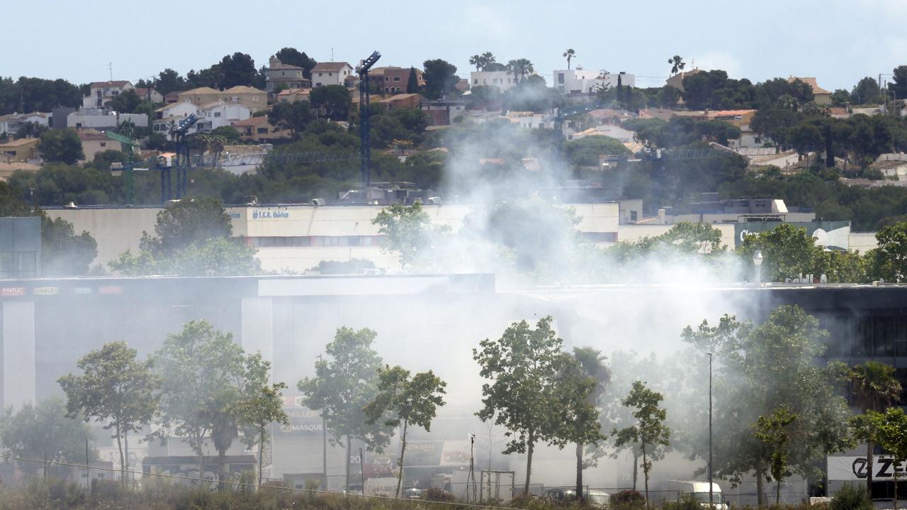 Żrąca chmura pod Barceloną. Ostrzeżenie dla mieszkańców