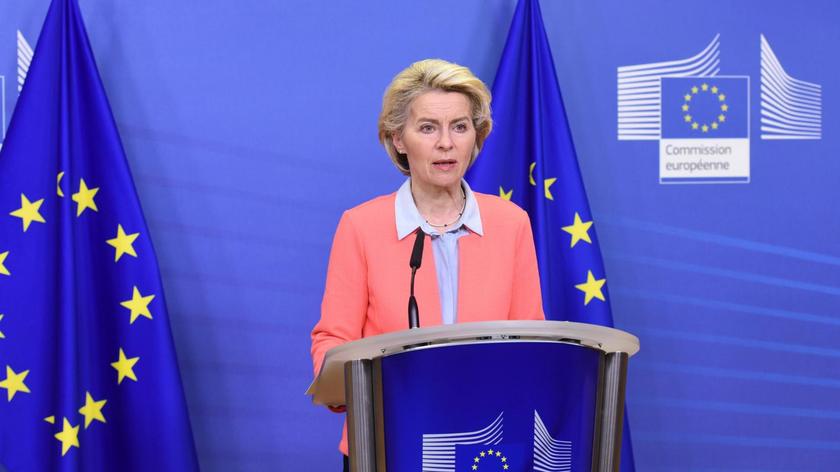 Von der Leyen: zaproponuję przywódcom usunięcie pewnej liczby rosyjskich banków z systemu SWIFT