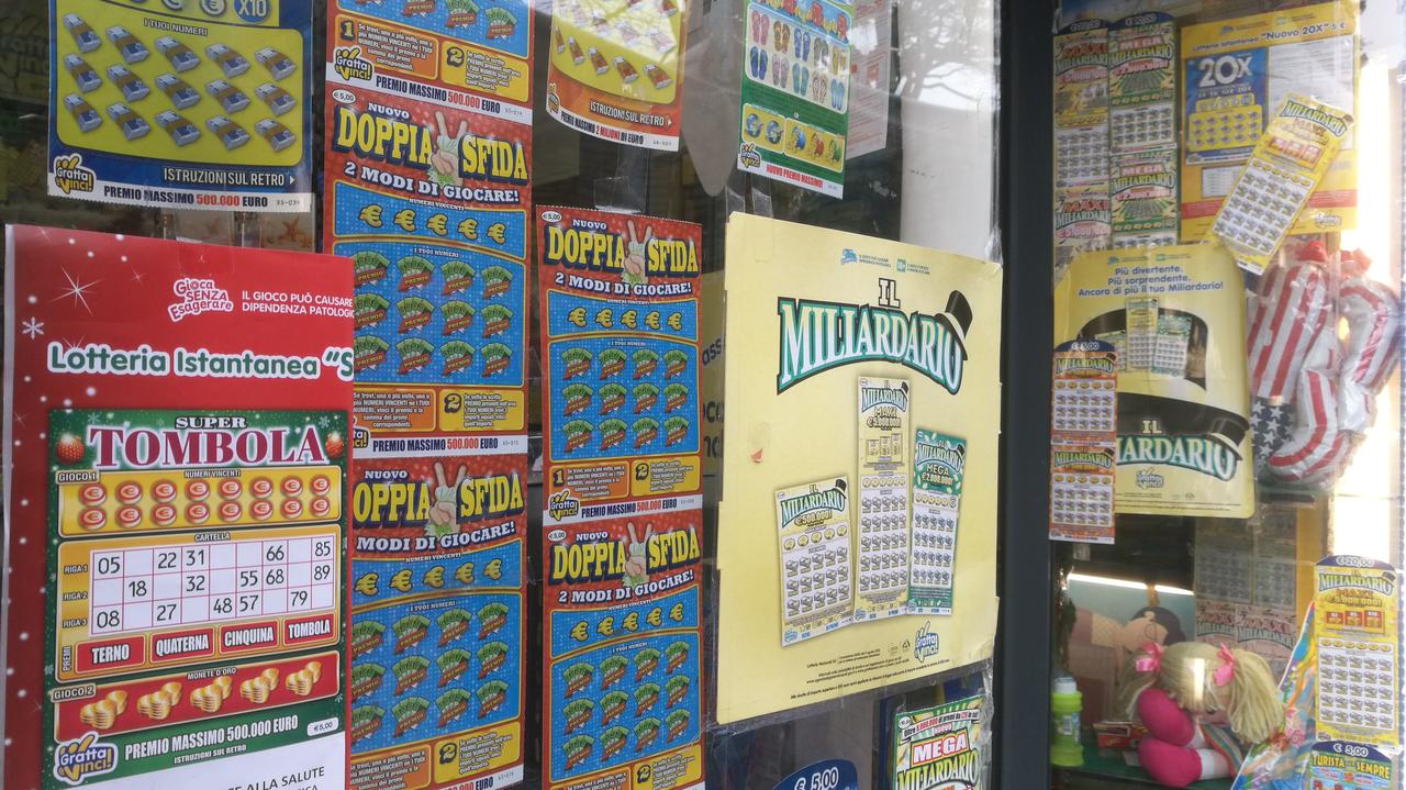 Kupon na milion euro w śmieciach. "W cudowny sposób pozostał w jednym kawałku"
