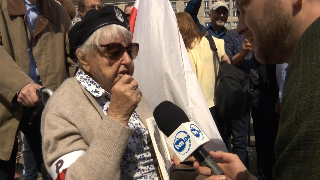 "Jestem powstańcem". Mówi, dlaczego poszła na marsz