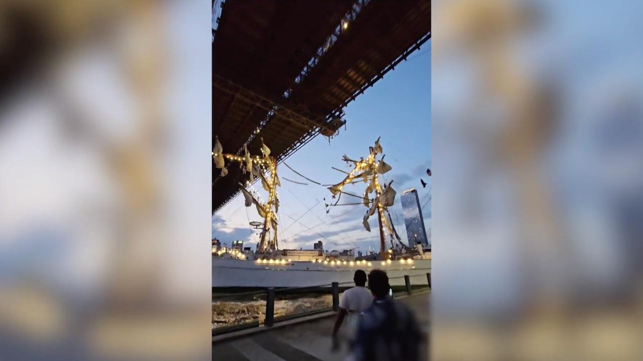 "Zorientowaliśmy się, iż żaglowiec jest za wysoki". Zderzenie z mostem na nagraniu