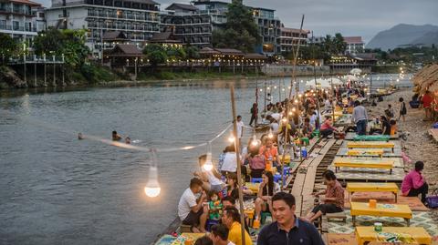 Vang Vieng, miasto w Laosie 