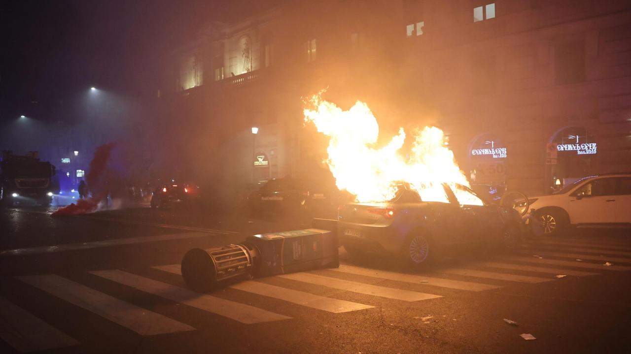 Setki tysięcy osób protestowało w sprawie Strefy Gazy. Doszło do starć z policją