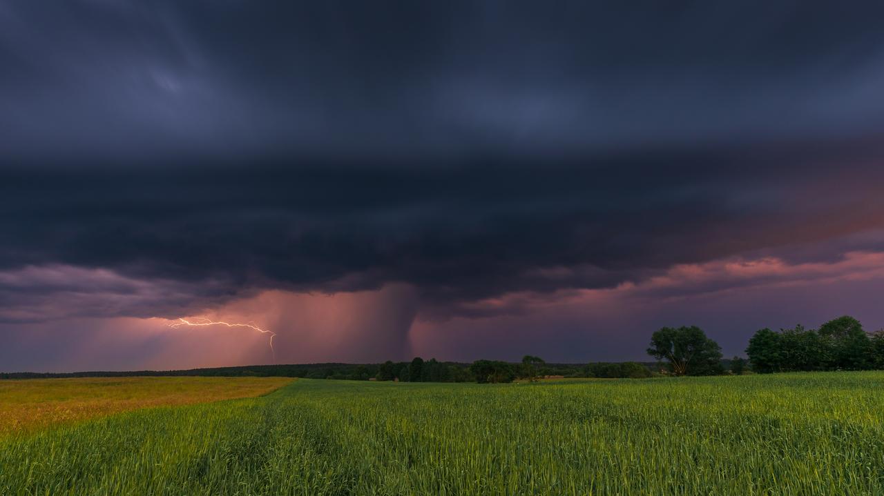 Tak będą wędrować burze. 