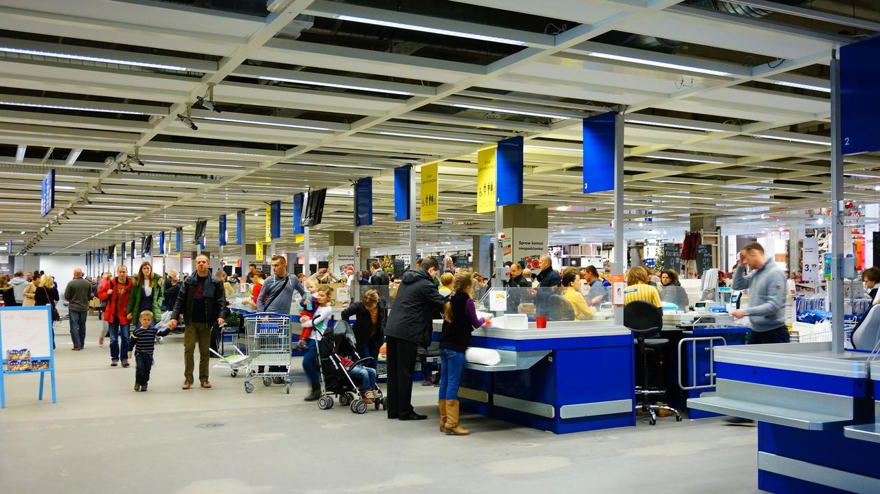 Gigant meblarski planuje zwolnienia grupowe