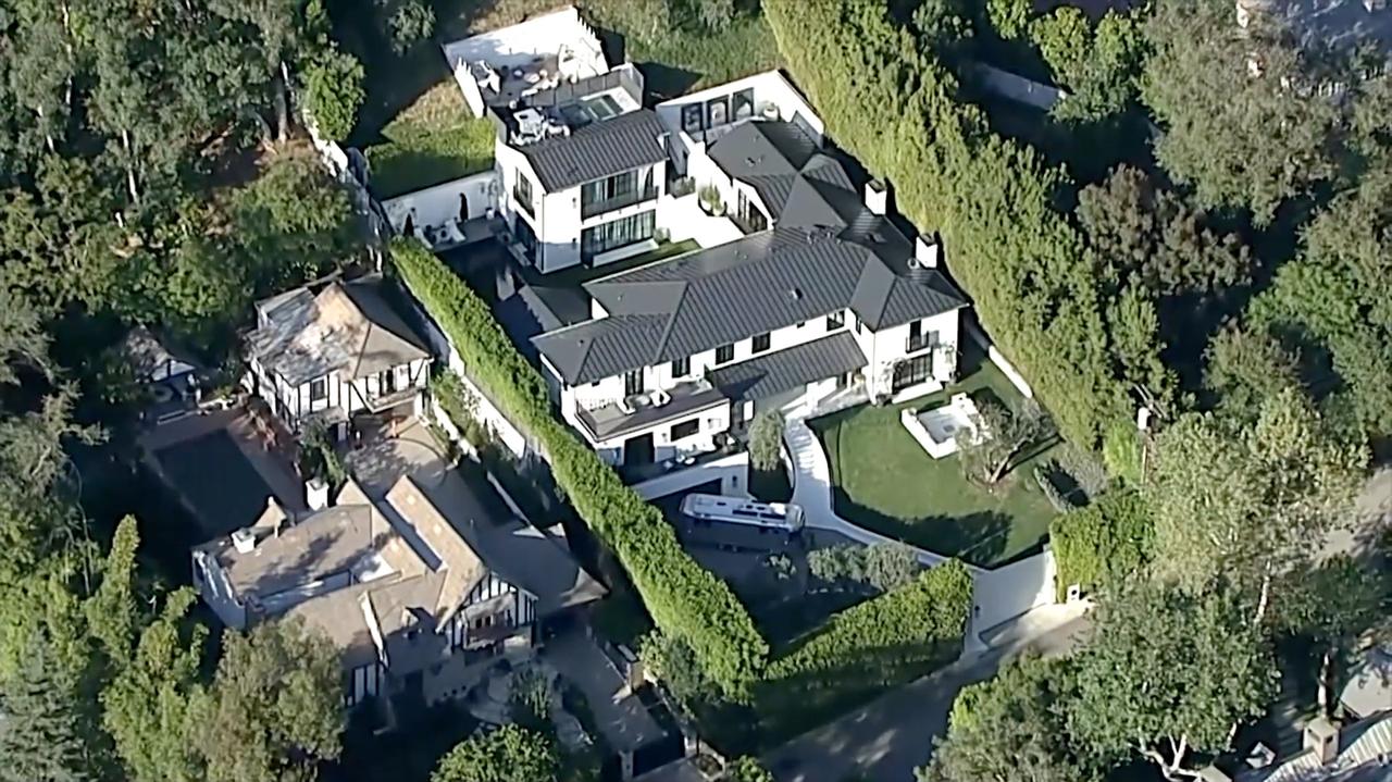 Willa znanej piosenkarki ostrzelana. Kula przebiła ścianę