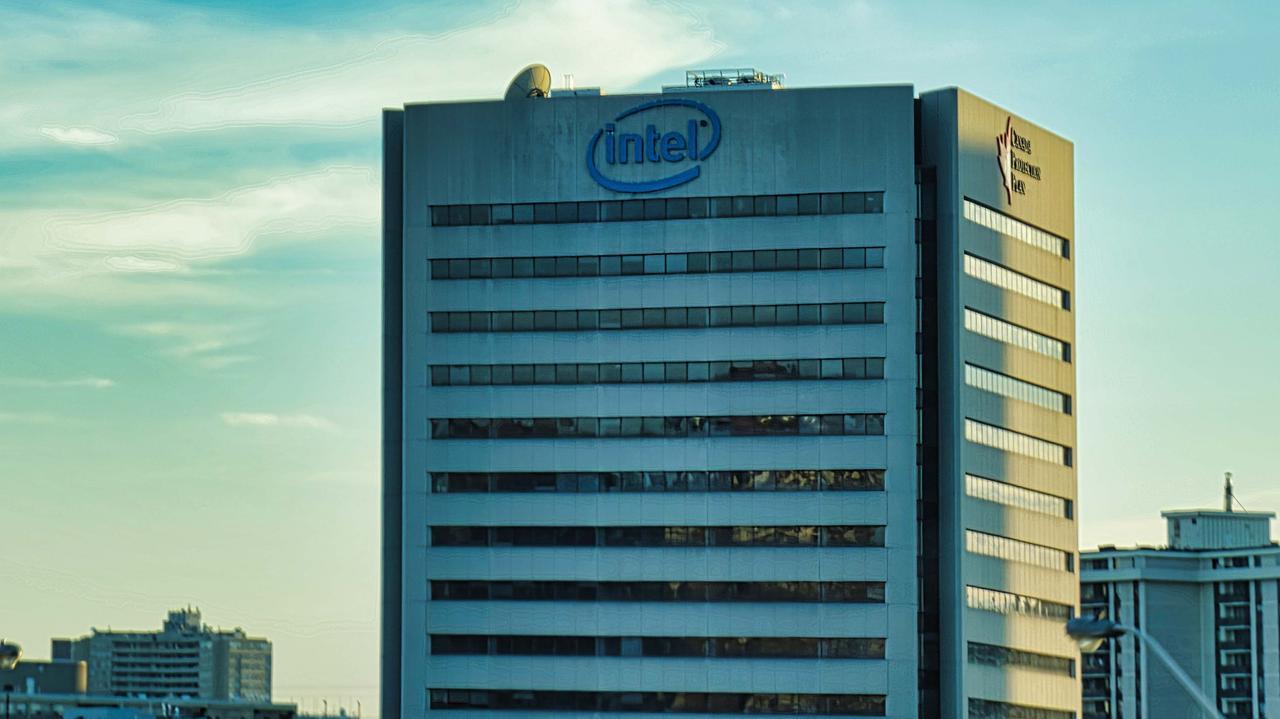 Gigant zmienia kierunek i "wraca do formy"