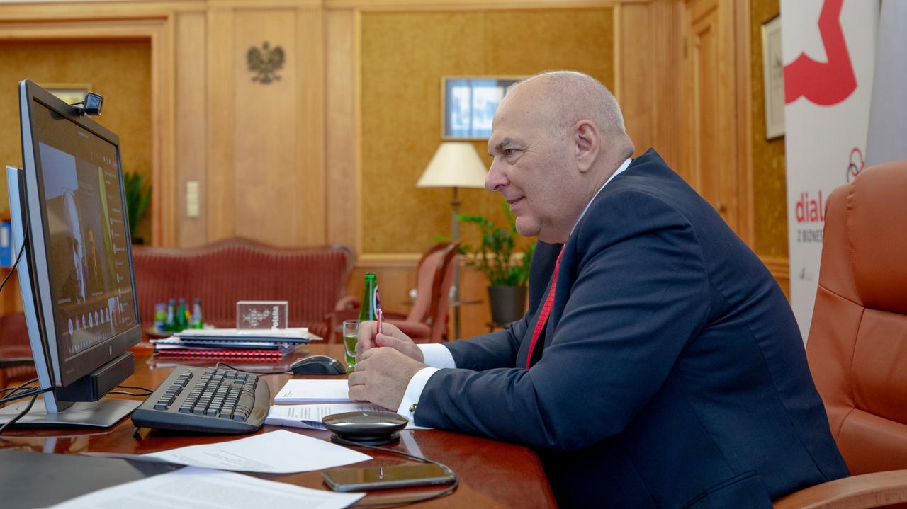 Tadeusz Kościński regresa al gobierno